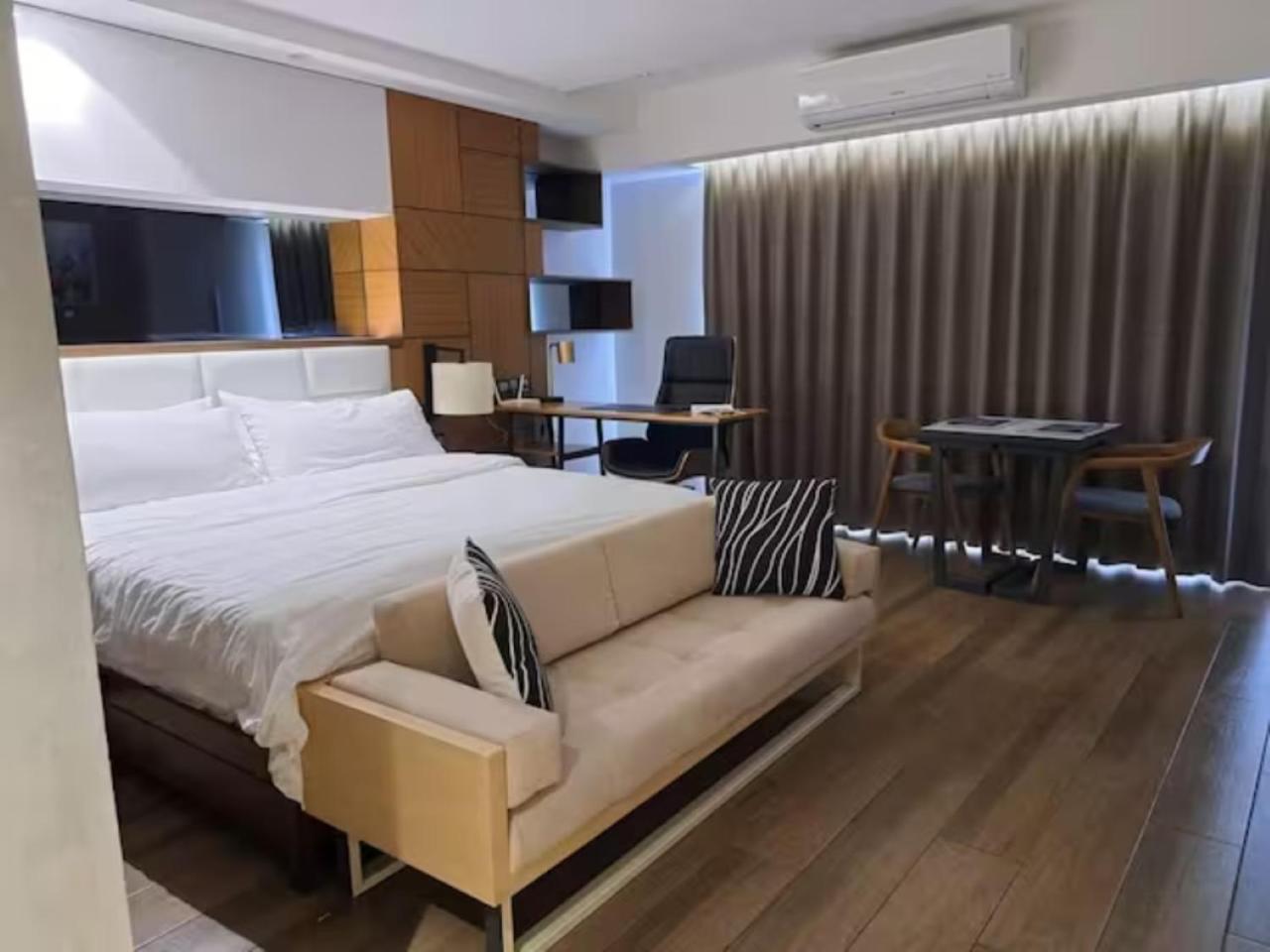 One Euphoria Apartment Angeles Exterior photo